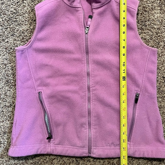 L.L. Bean Fleece Woman’s Zipper Front Vest-Small - Picture 8 of 8